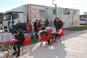 Türk Kızılay'ı ve Genç Kızılay Topluluğumuz işbirliği ile "Kan Bağışı Kampanyası" Düzenlendi