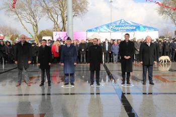 "18 Mart Şehitleri Anma Günü ve Çanakkale Zaferi" Dolayısıyla Bandırma Cumhuriyet Meydanı'nda Resmî Tören Düzenlendi