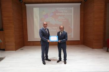 Üniversitemizde “İstanbul’un Fethi Sonrasında Osmanlının Dünya Siyaseti” Konulu Konferans Düzenlendi